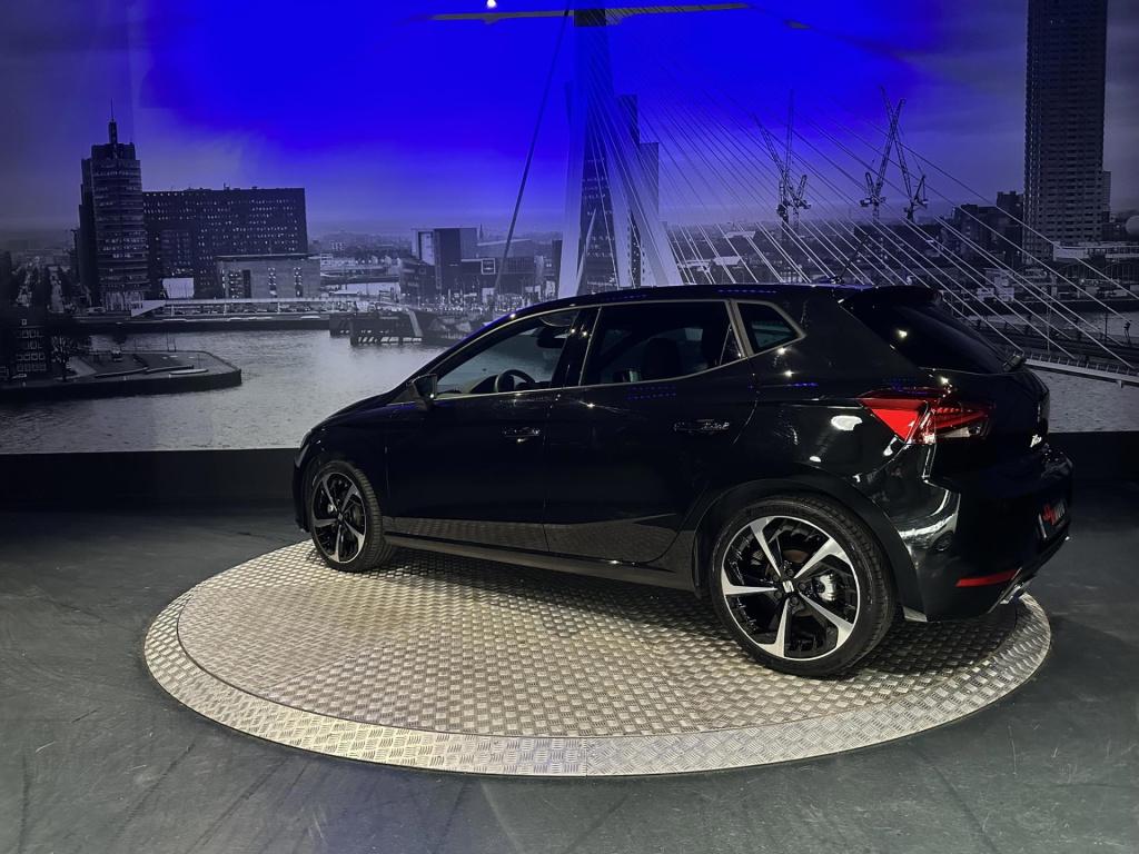 Seat Ibiza 1.0 ecotsi fr business connect *camera*keyless*winterpack*acc*le