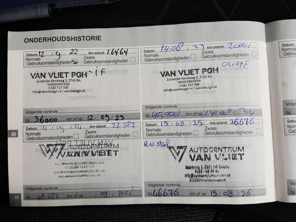 Peugeot 2008 1.2 puretech 110pk signature automaat eat6 navigatie | trekhaa