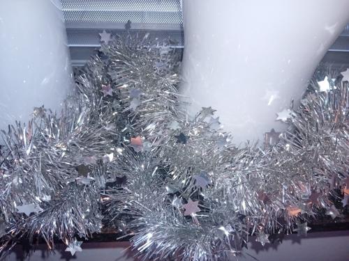 Hoge vazen en kandelaar