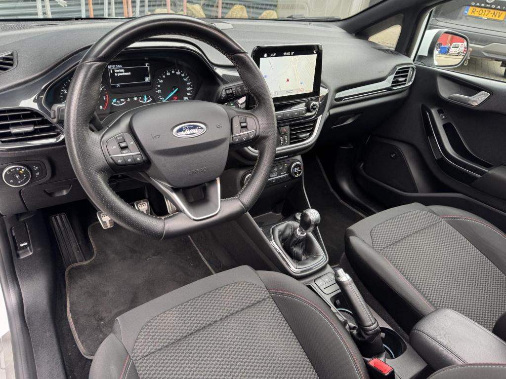 Ford Fiesta 1.0 ecoboost st-line nl-auto, panoramadak + véél opties!