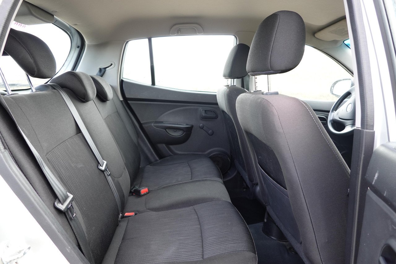 Kia Picanto 1.1 48 KW 2008 Grijs 5-deurs