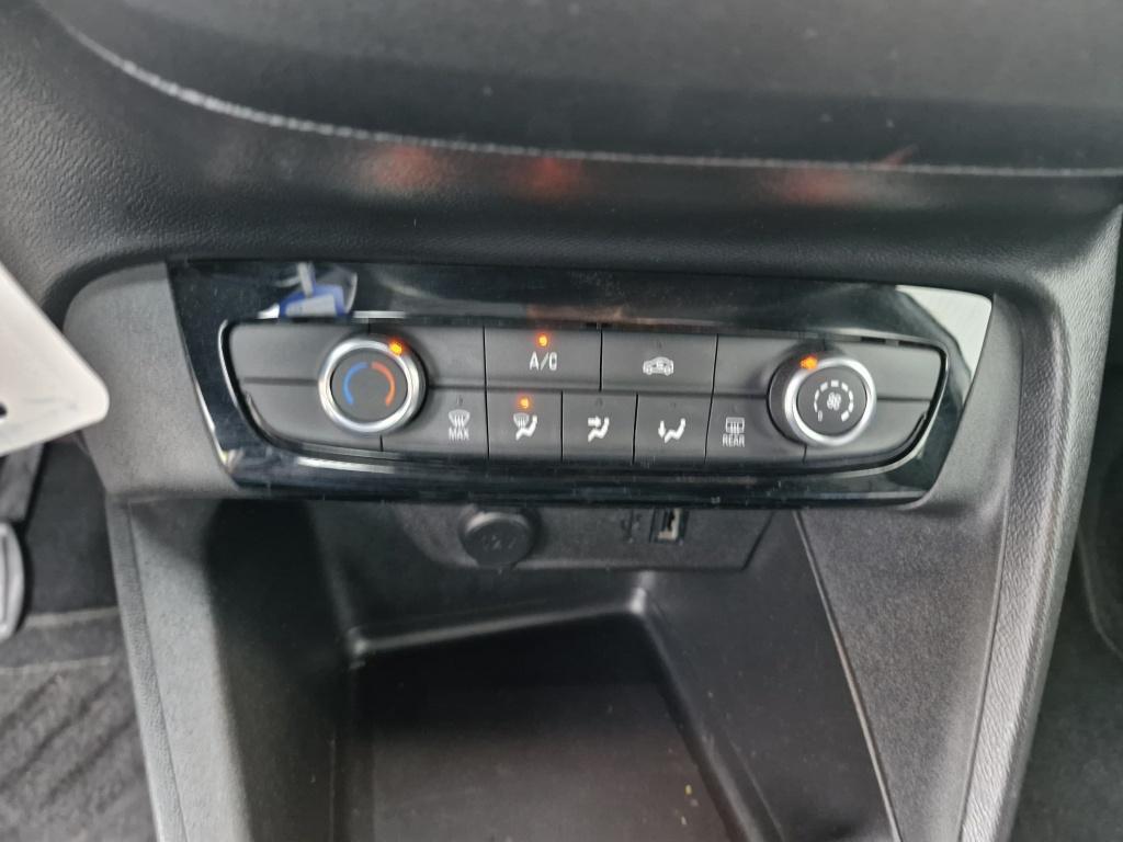 Opel Corsa 1.2 edition | navigatie | licht- en zicht pakket