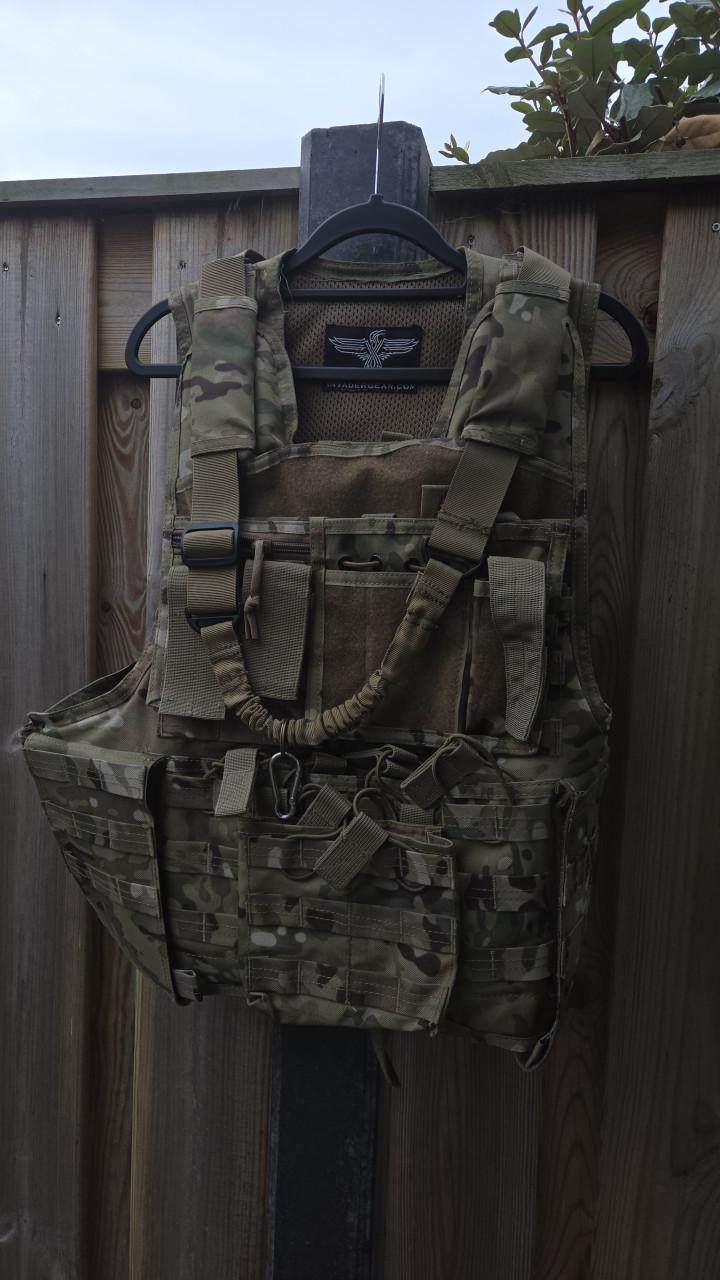 Plate carrier