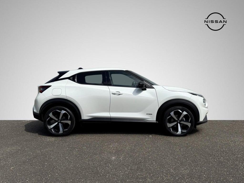 Nissan Juke 1.6 hybrid tekna full options!