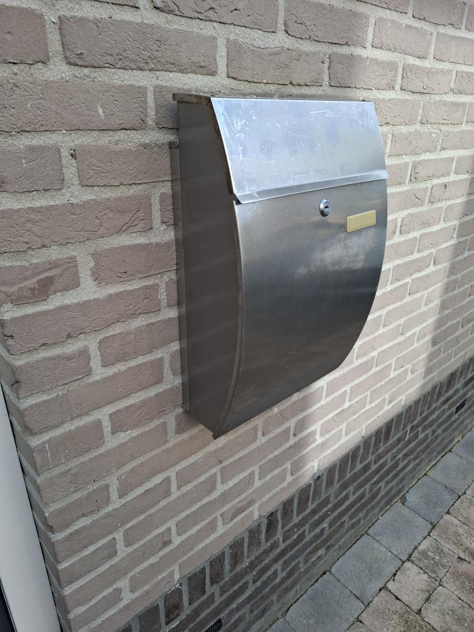 RVS brieven bus met 2 sleutels
