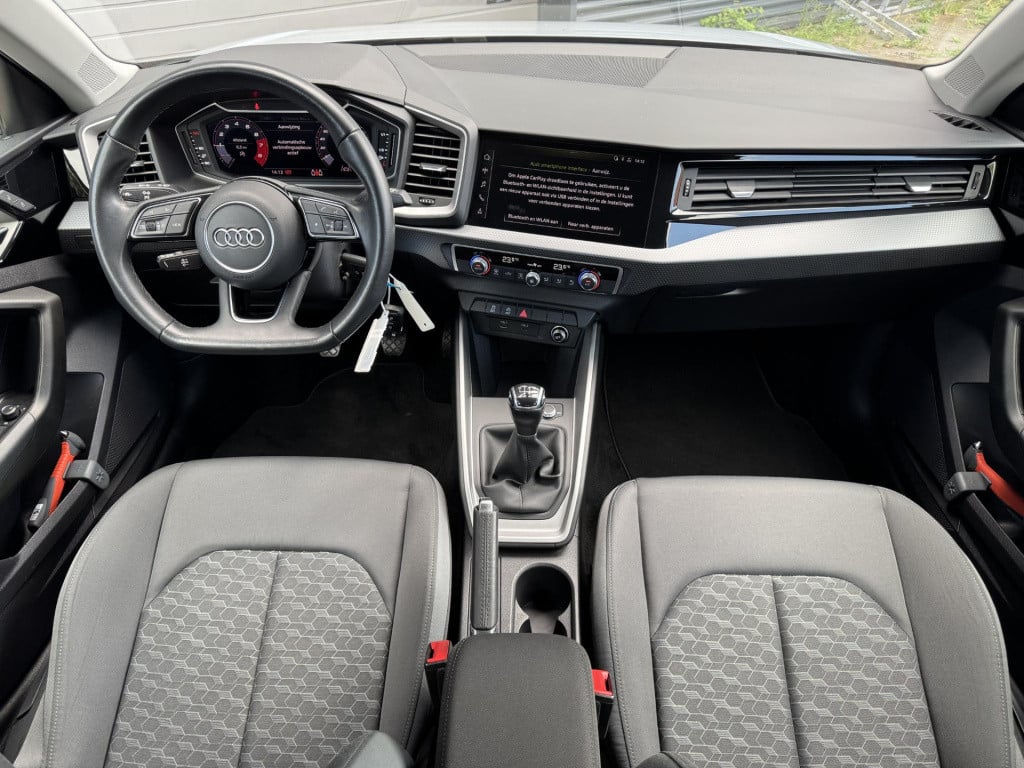 Audi A1 Sportback 25 tfsi pro line nl-auto | apple carplay | climate contro