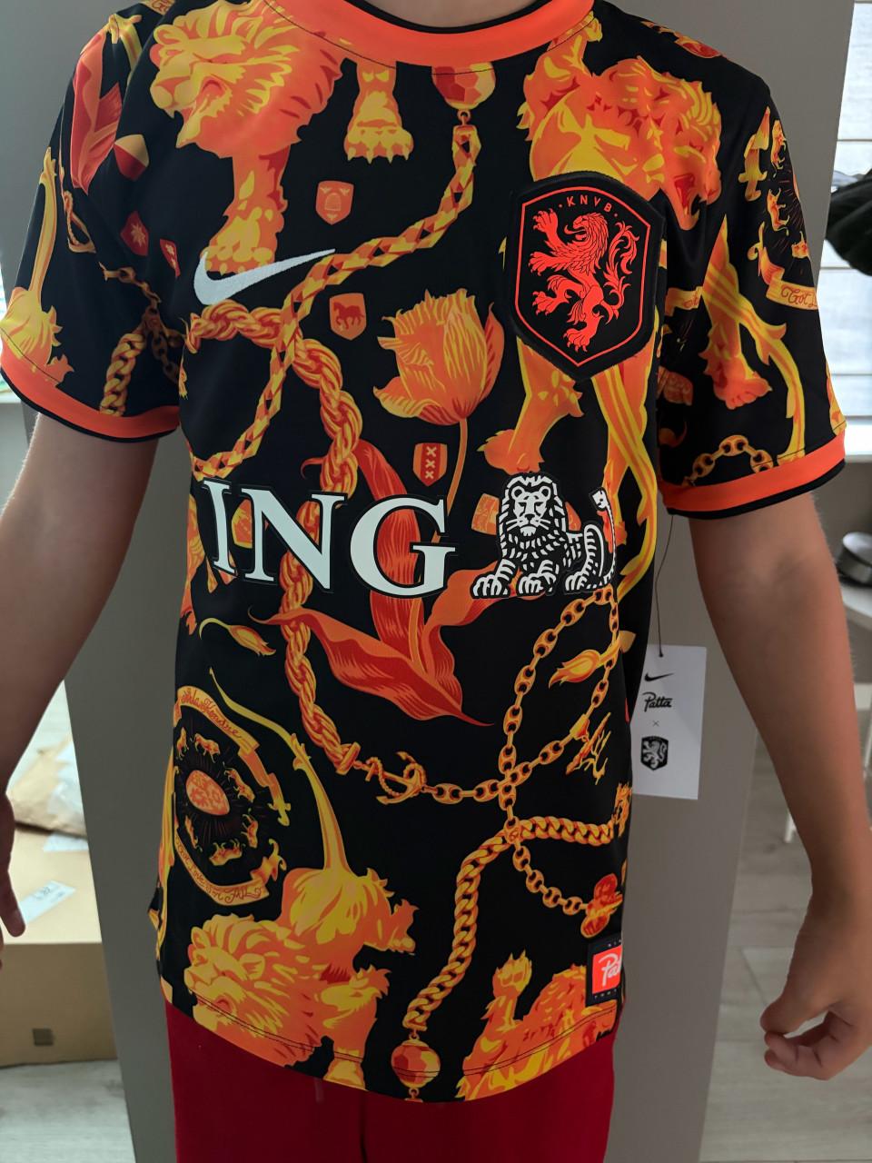 Nike Patta Nederland voetbalshirt kind maat  L NIEUW