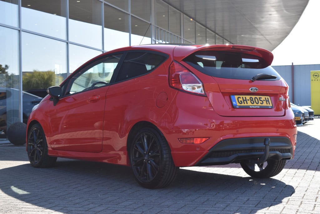 Ford Fiesta 1.0 ecoboost red edition | 140 pk| voorzien van nieuwe distribu