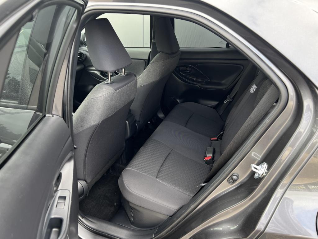 Toyota Yaris Cross 1.5 hybr 115 dynamic | parkeersensoren | stoel+ stuur ve