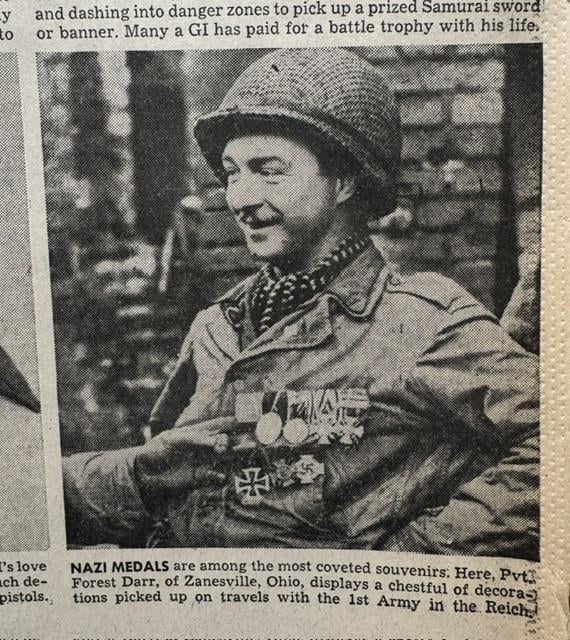 Krant “Norfolk Ledger-Dispatch” van 7 mei 1945, einde tweede wereldoorlog