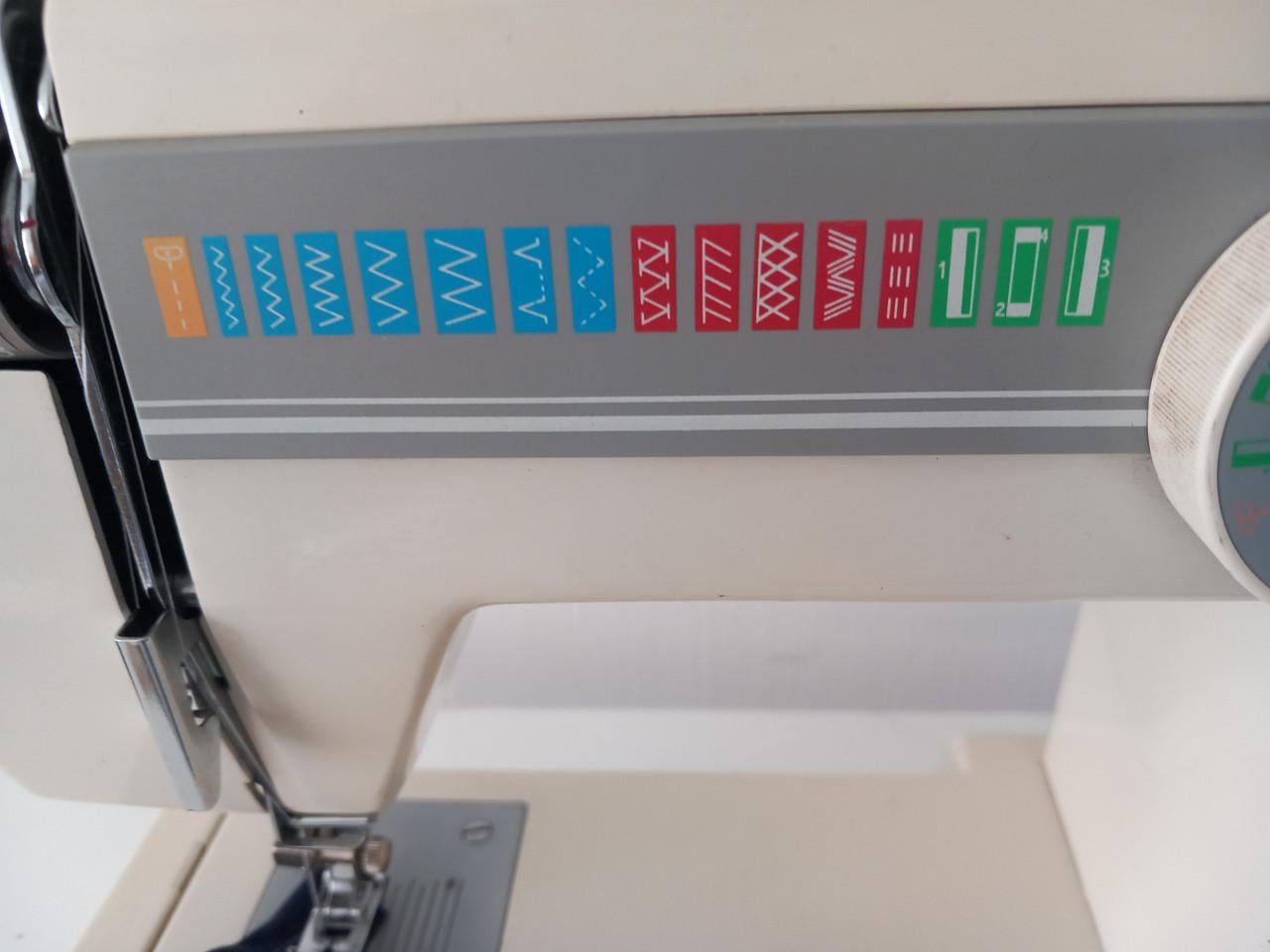 Oerdegelijke ANKER naaimachine