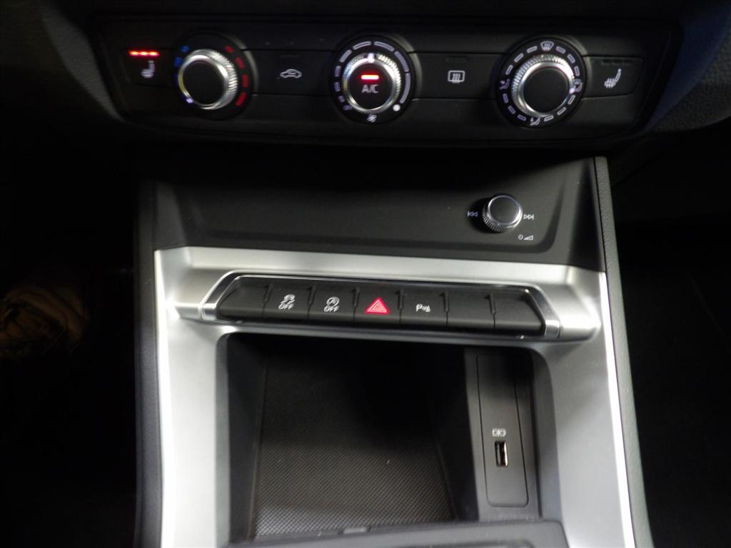 Audi Q3 40 tfsi 190pk s tronic quattro edition one