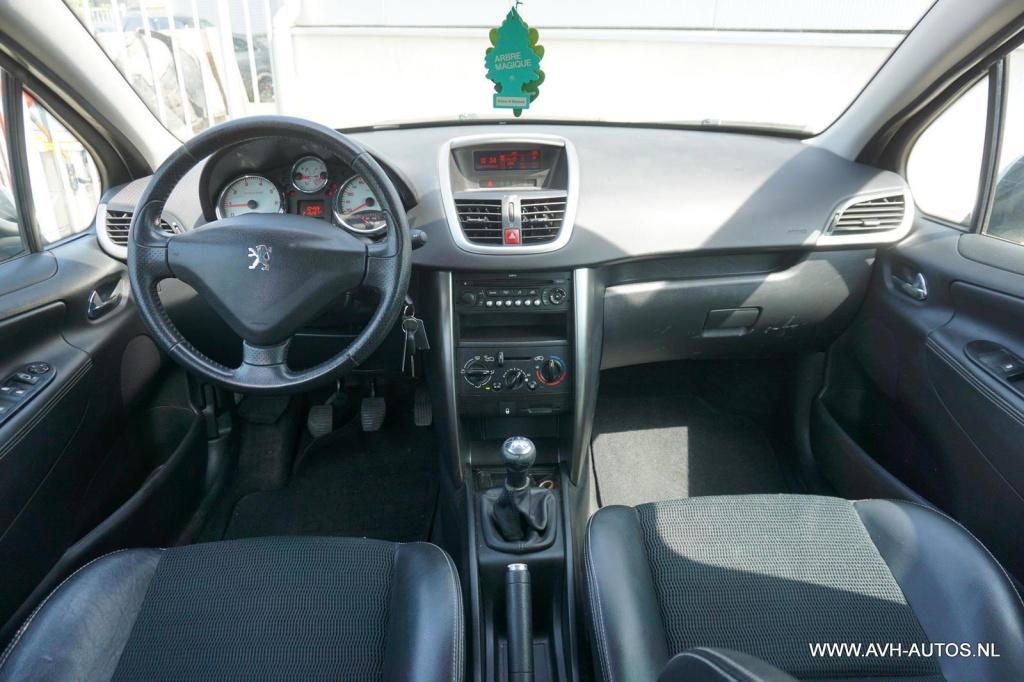 Peugeot 207 sw outdoor 1.6 vti xs