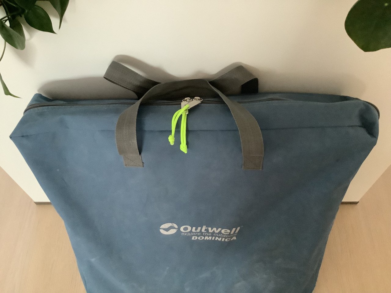 Campingkast Outwell, hoog model inclusief draagtas