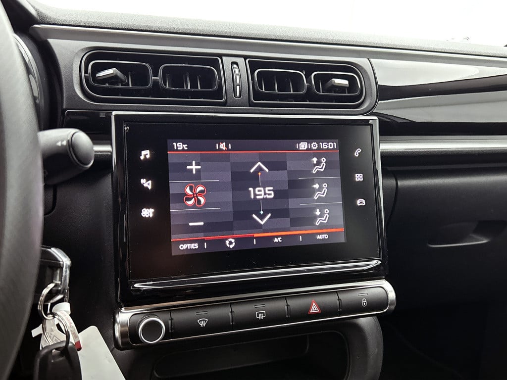 Citroen C3 puretech 82 pk s&s feel | stoelverwarming | navigatie | rijklaar