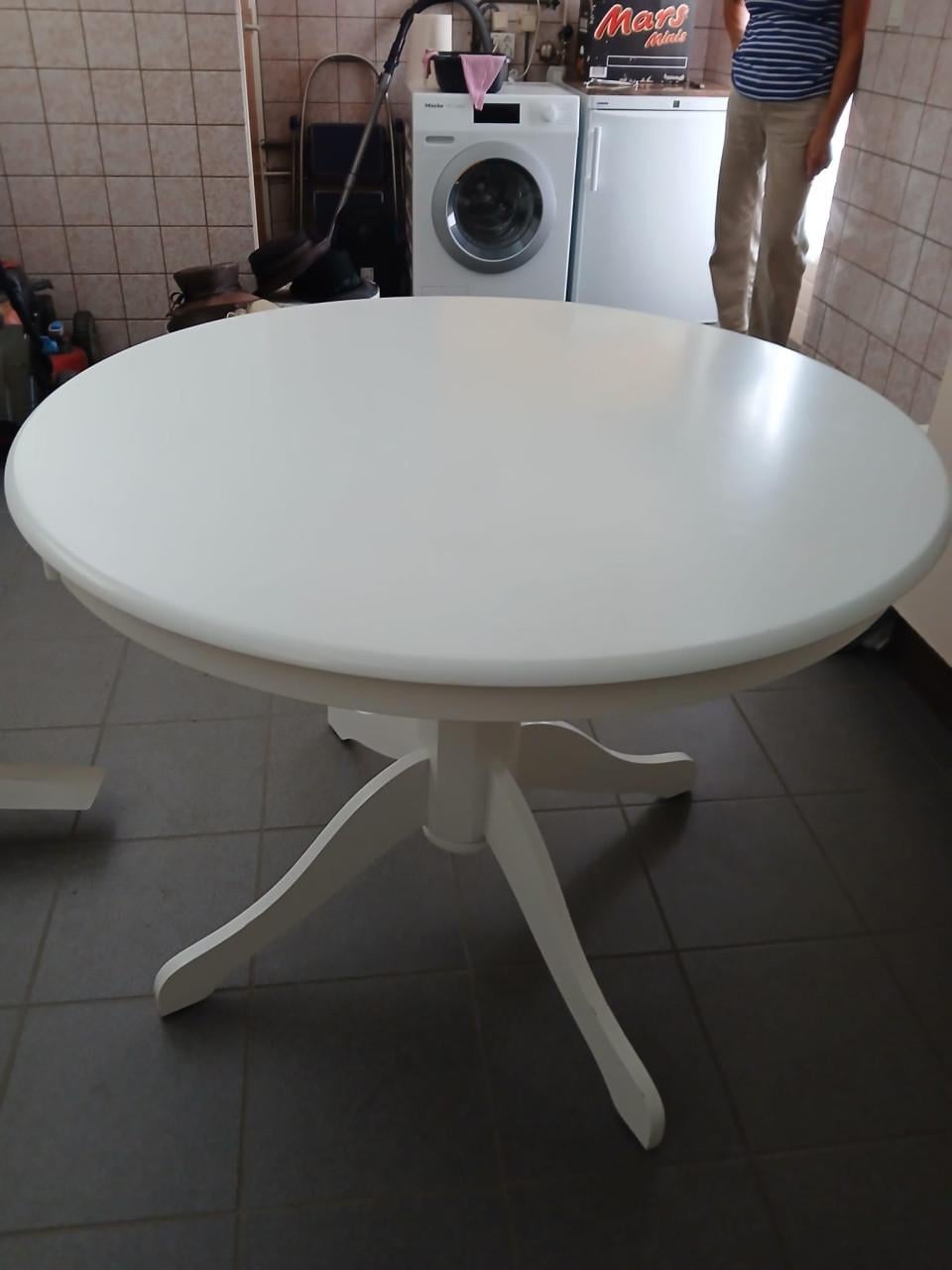 Tafel hout Gratis gereserveerd