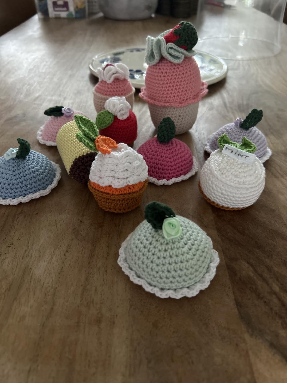 Gehaakte gebakjes