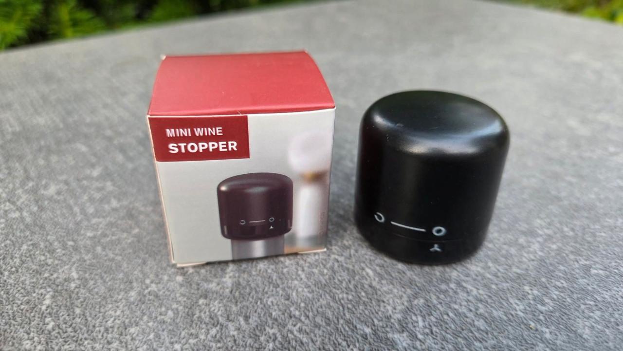 🍾 De Mini Wine Stopper is een compacte, herbruikbare vacuümafsluiter