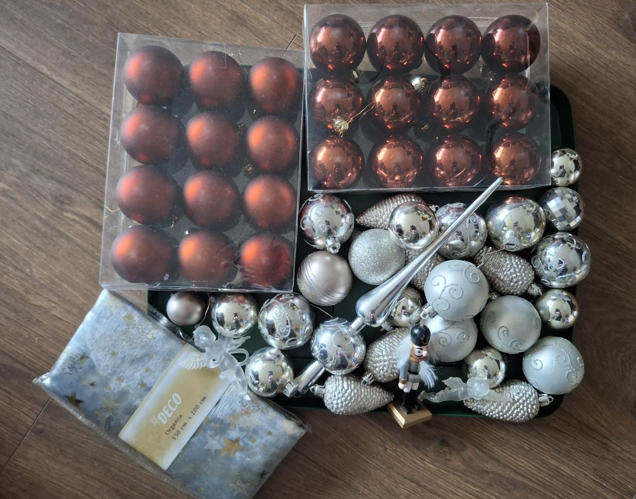 Kerstballen, zilver/bordeaux rood