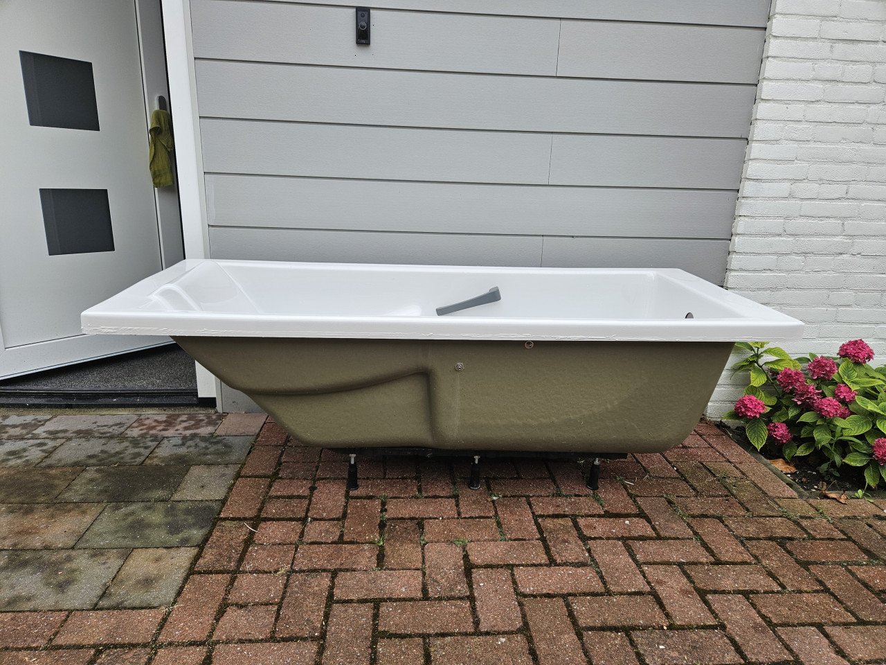 Gratis z.g.a.n. polyester ligbad 170x70