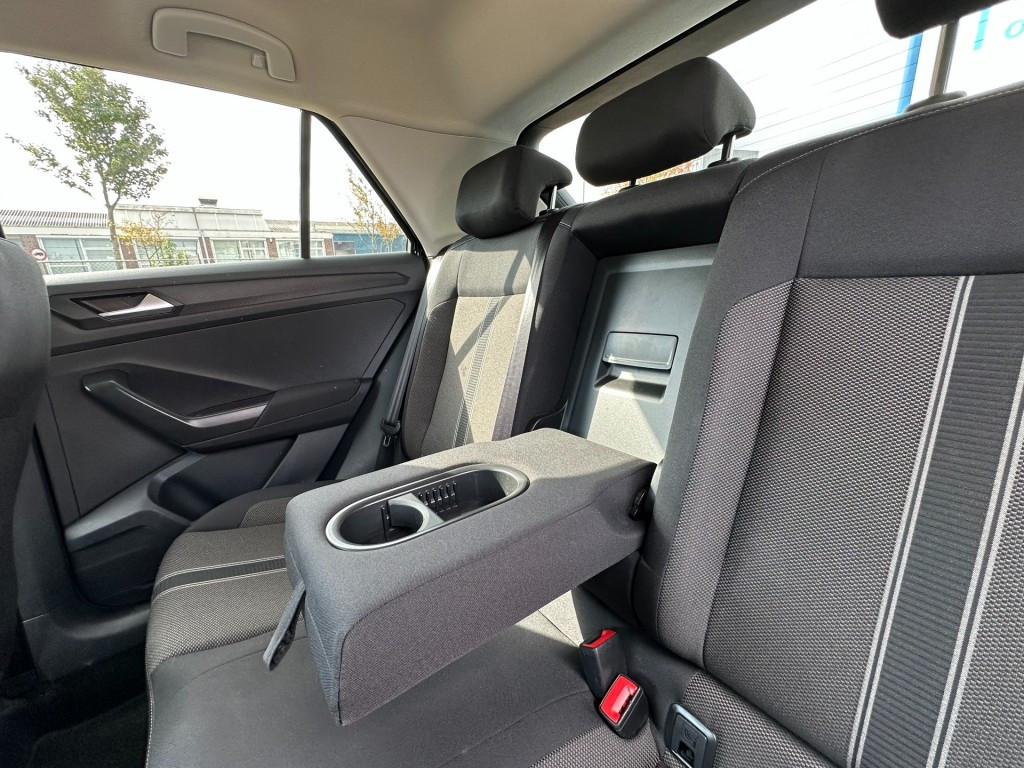 Volkswagen T-roc 1.0 tsi style 1e eigenaar carplay dab+ pdc v+a
