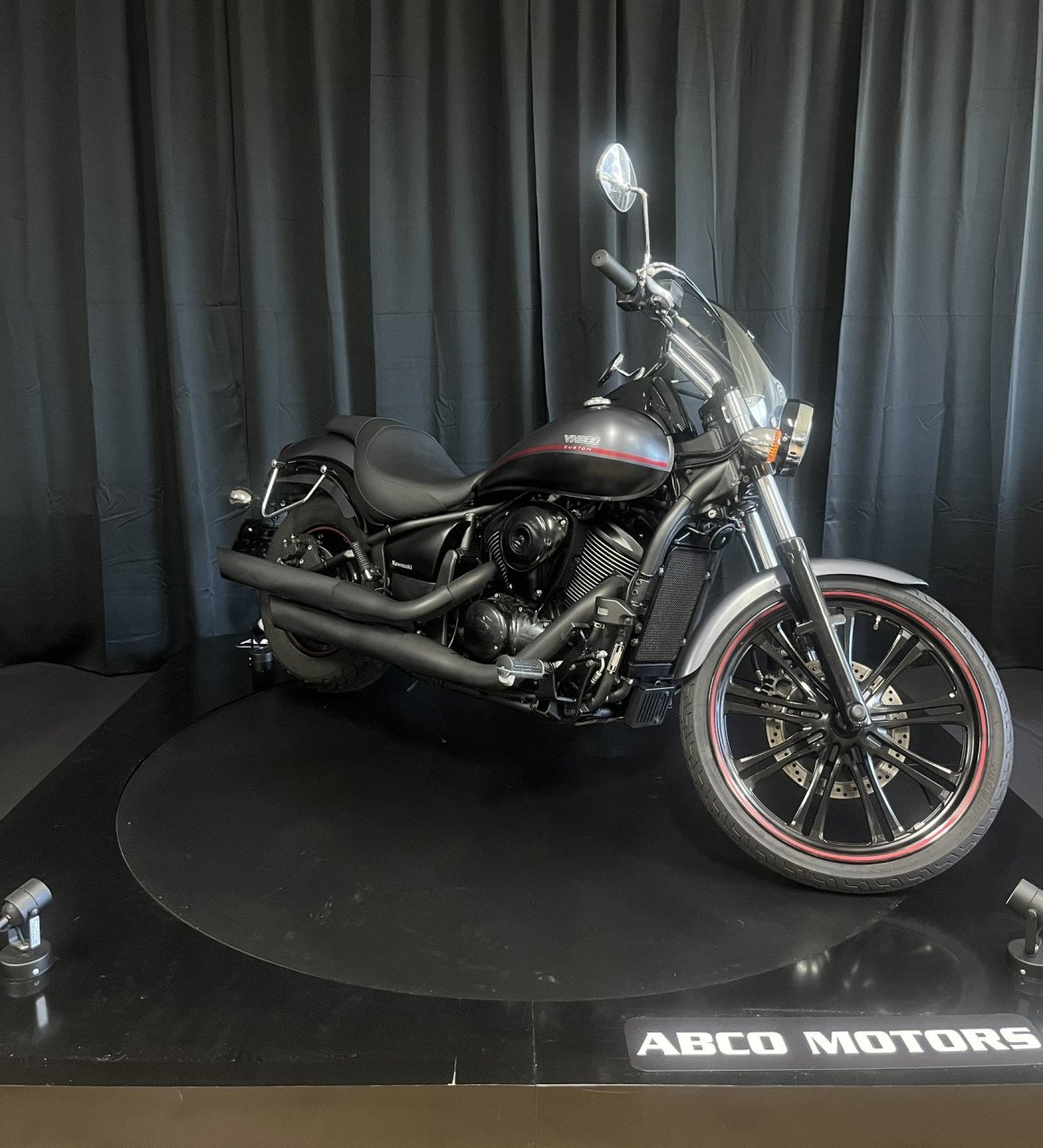 Kawasaki VN900 Custom