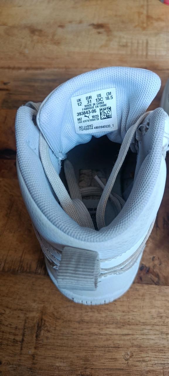 Puma (half hoog) wit maat 31
