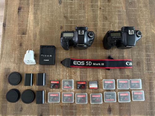 Canon 5D Mark III + 7D | 14 CF-kaarten + accessoires