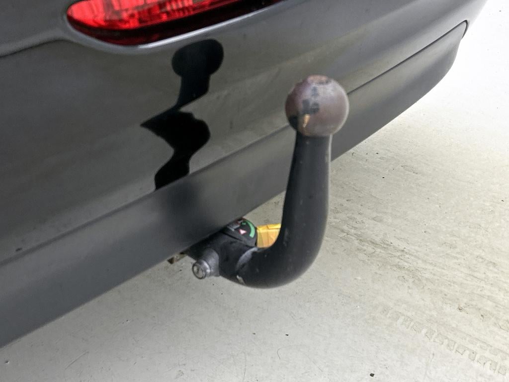 Peugeot 208 110pk tech edition | rijklaar | trekhaak | camera achter | navi