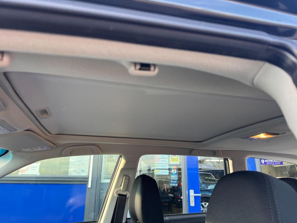 Subaru Forester 2.0 xs 40 year edition, panodak, trekhaak enz...