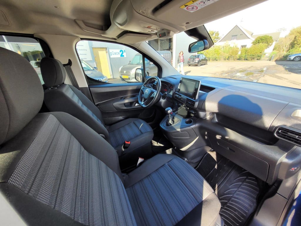 Opel Combo 1.2 turbo l2h1 edition l2 rolstoelauto