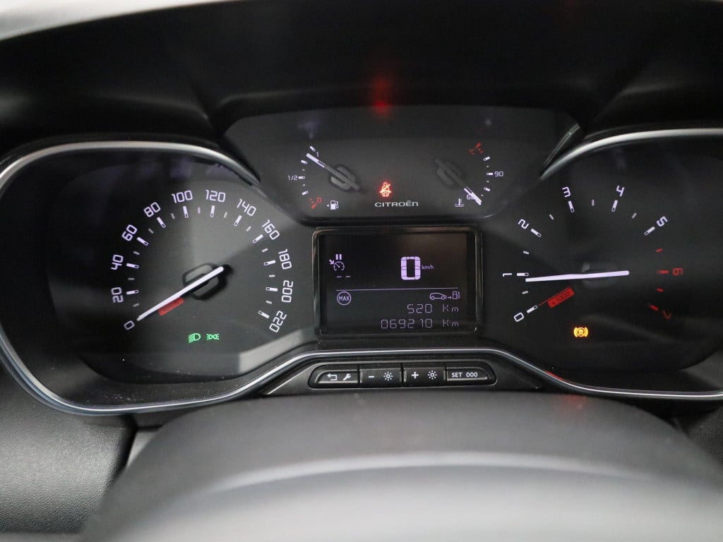 Citroen C3 Aircross 1.2 puretech shine | navigatie | apple carplay / androi