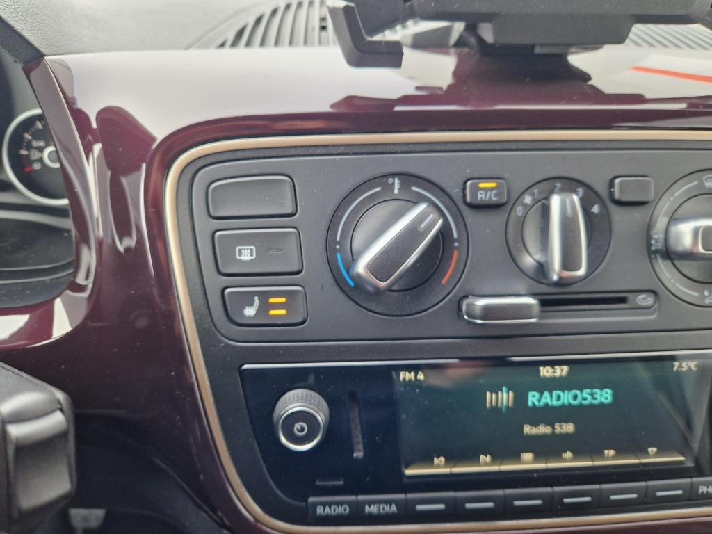 Seat Mii 1.0 mii by cosmopolitan