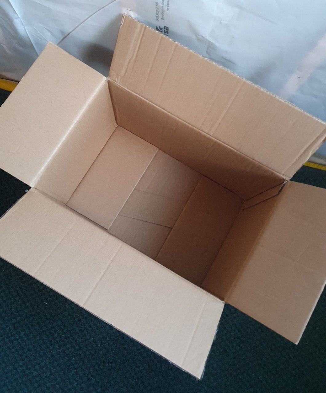 GRATIS grote kartonnen dozen