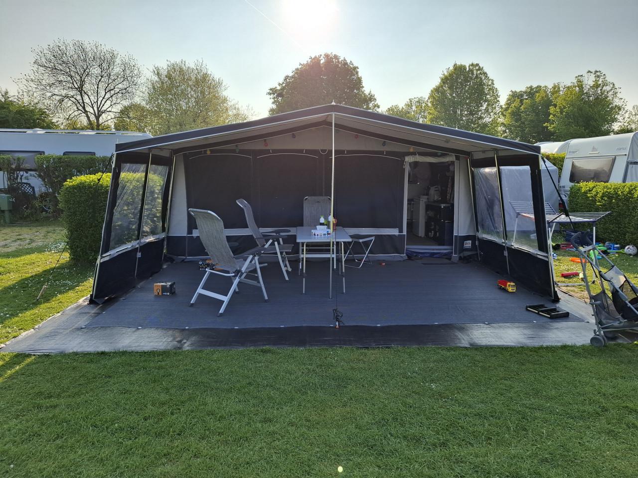 ADRIA Unica 5206 B 502 DK (COMPLETE (SEIZOENS) CARAVAN)