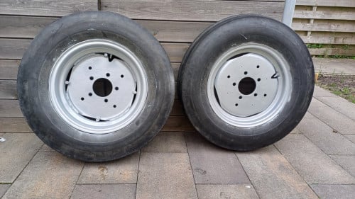 Smalle tractor voorwielen