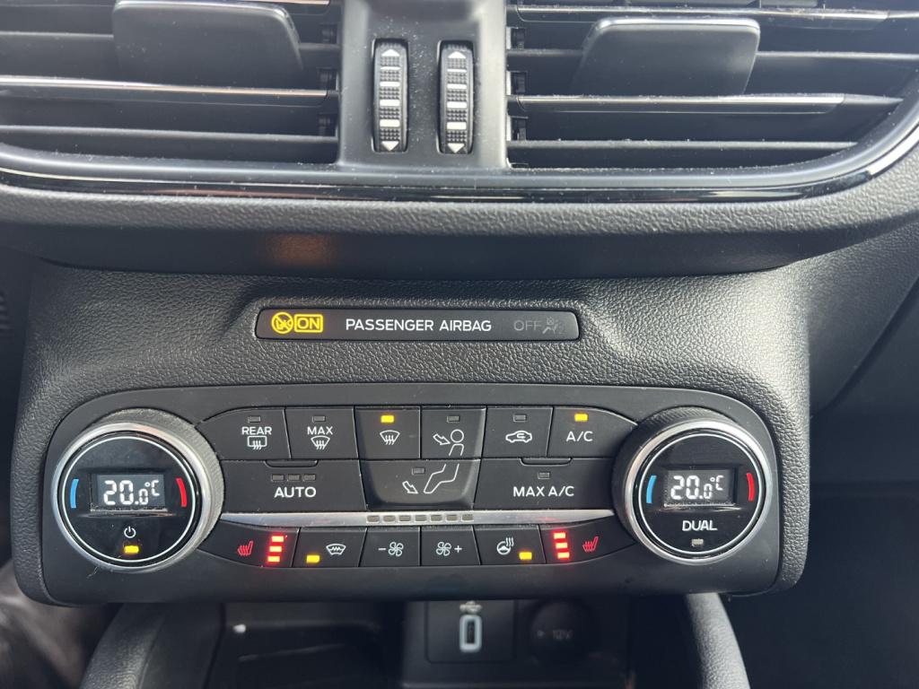 Ford Focus 1.0 ecoboost hybrid 155pk st line x , panodak , winterpack