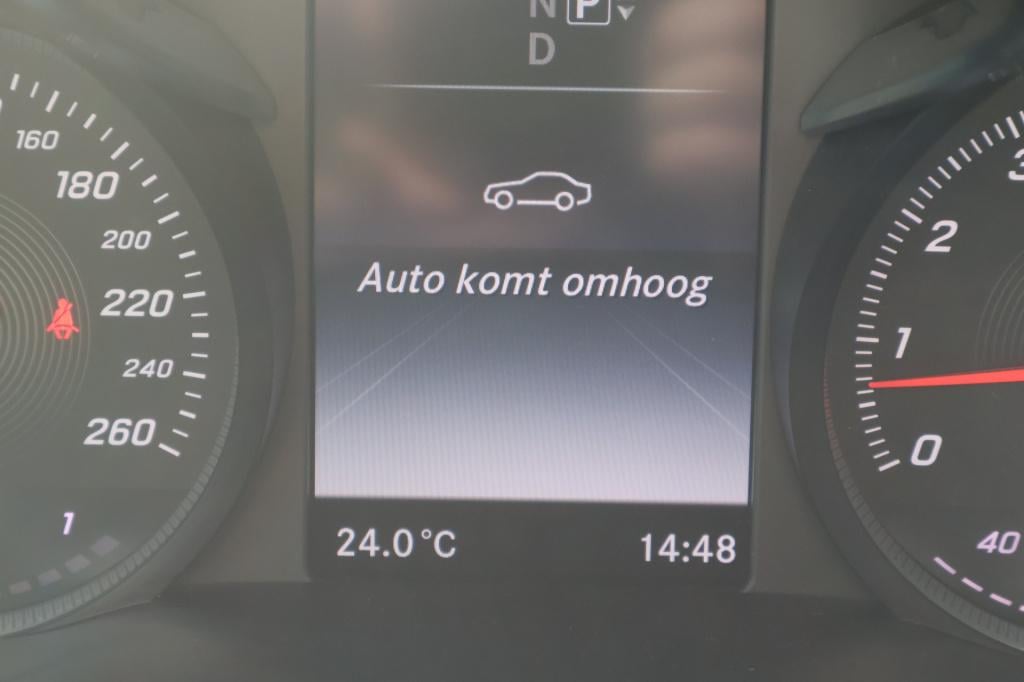 Mercedes-Benz C-Klasse 180 ambition l amg l panoromadak l luchtvering airma