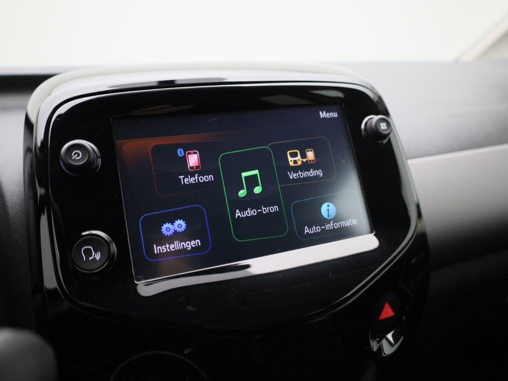 Peugeot 108 1.0 e-vti allure top! | lage km stand! | apple carplay / androi