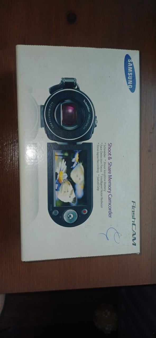Samsung flash camera