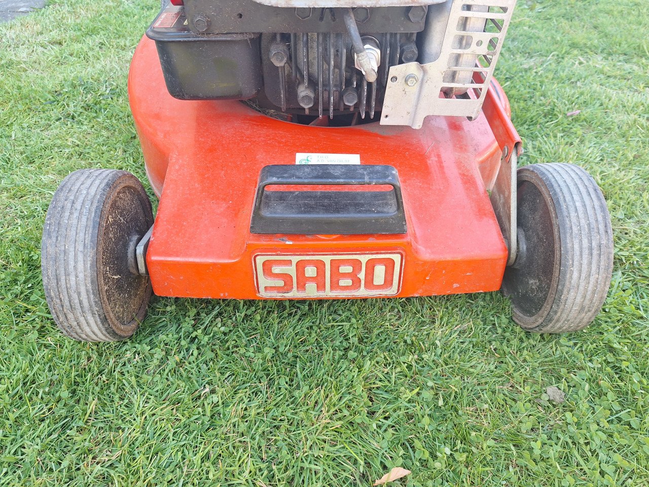 SABO Quattro 40 grasmaaier op benzine.