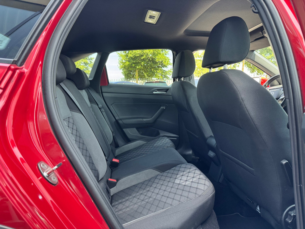 Volkswagen Taigo 1.5 tsi r-line * panoramadak * virtual cockpit * led * 18 