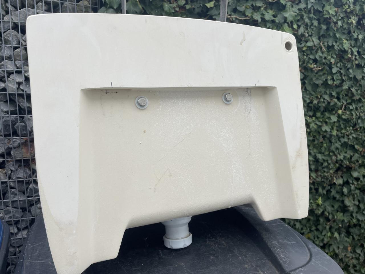 Uitstortbak keramiek