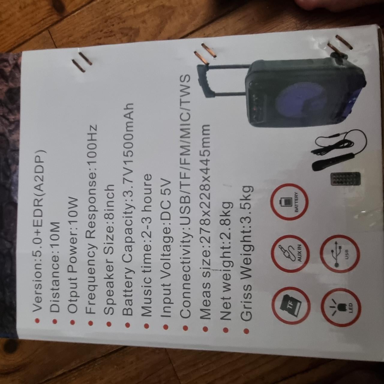 Party speaker bleutooth met licht mic enz