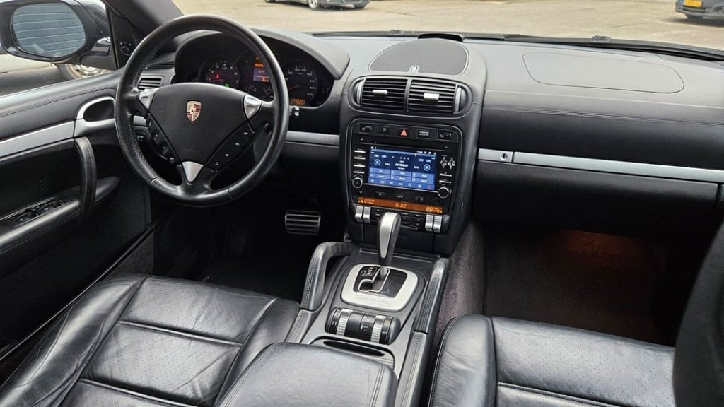 Porsche Cayenne 3.6 24v suv