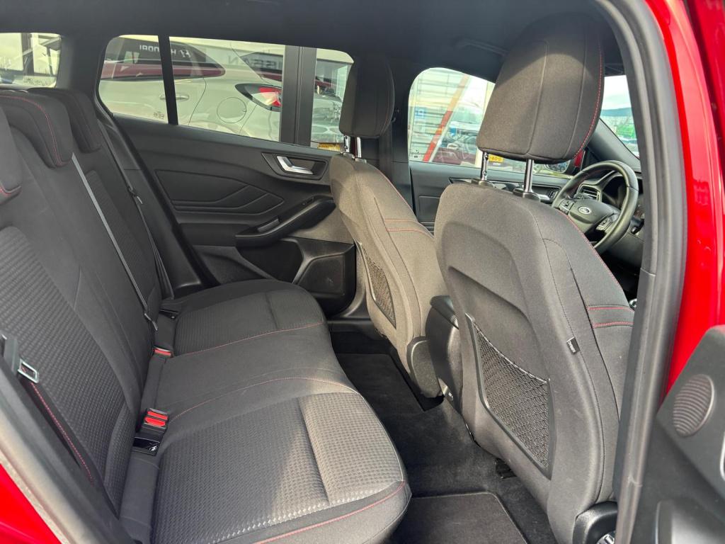 Ford Focus wagon 1.5 ecoboost 182pk st-line, afneembare trekhaak