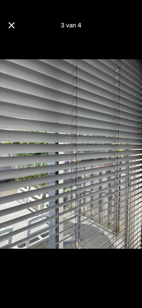 Te Koop: Luxaflex Jaloezie