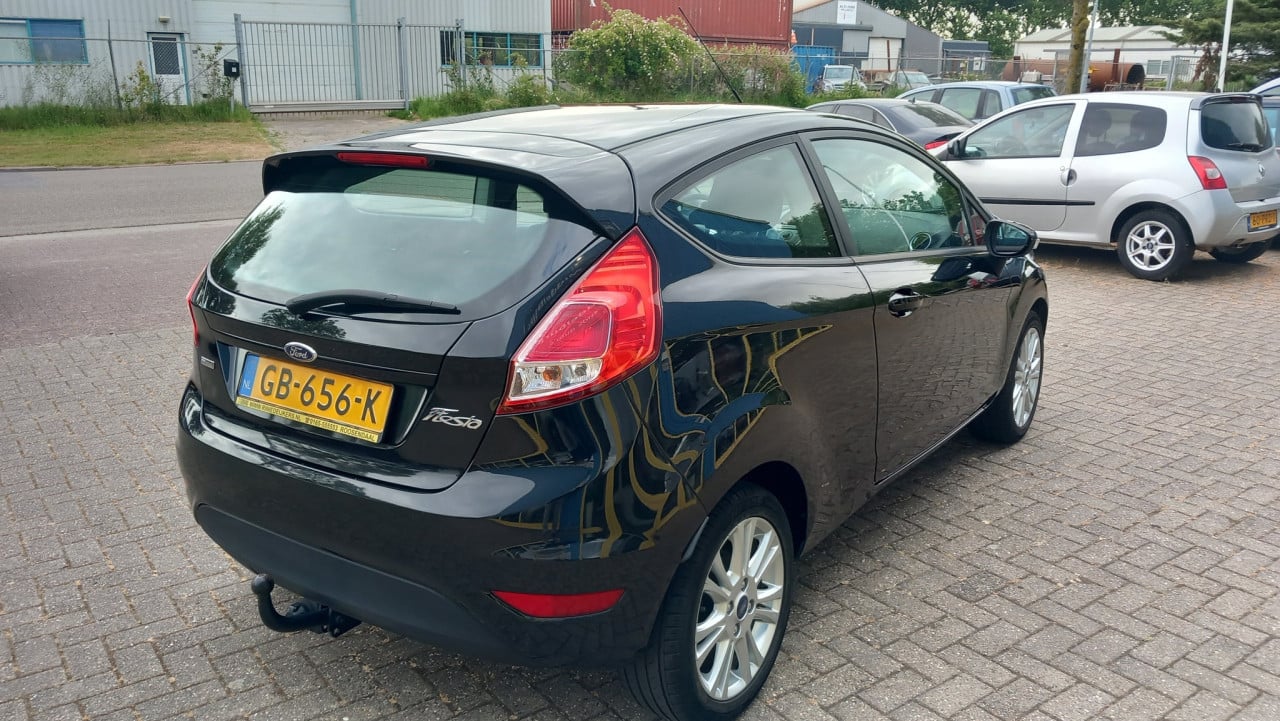 Ford Fiesta 1.0 Champion 3drs bj:2013 airco lm-velgen 112.000km