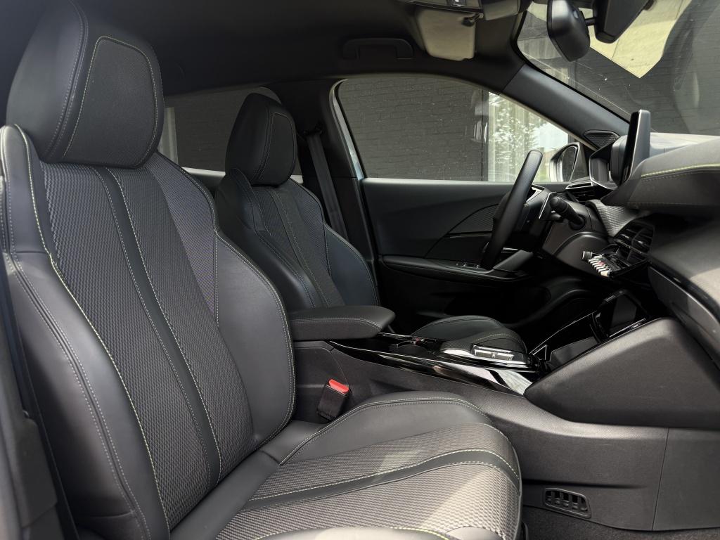 Peugeot 2008 1.2 hybrid 136 gt