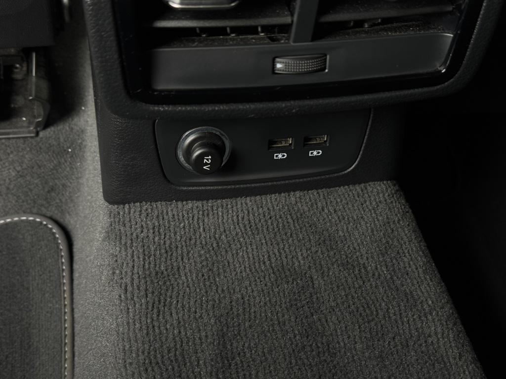 Audi Q3 35 tfsi 3x s-line * keyless * matrix led * carplay
